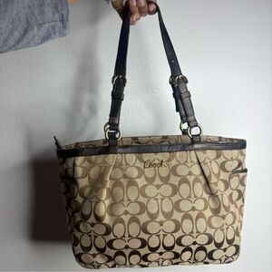 Coach Gallery Signature Handbag-Brown EUC